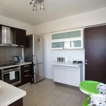 Quiet, Spacious, Luxury 2-bedroom With Sea View. Apartment